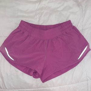 Womens pink lululemon hotty hot shorts size 6